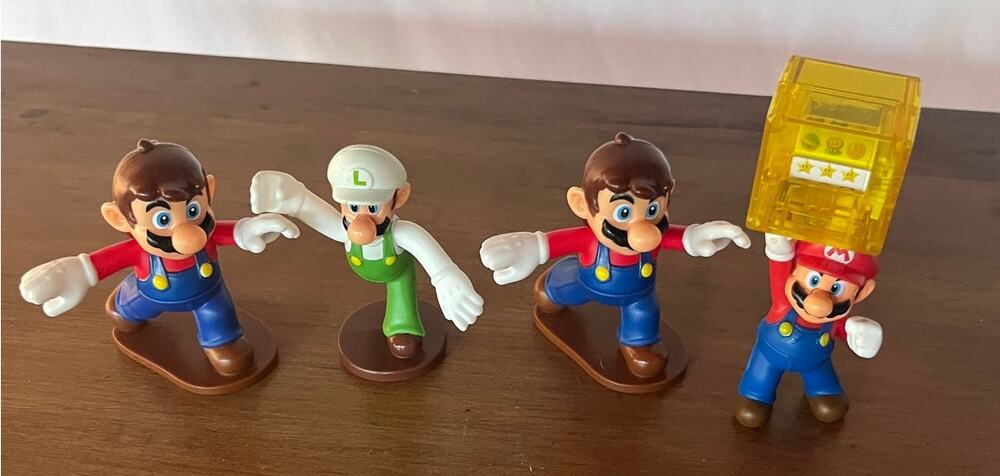 Super Mario Nintendo McDonald's Happy Meal Figures Lot of 4 Mario Luigi Question